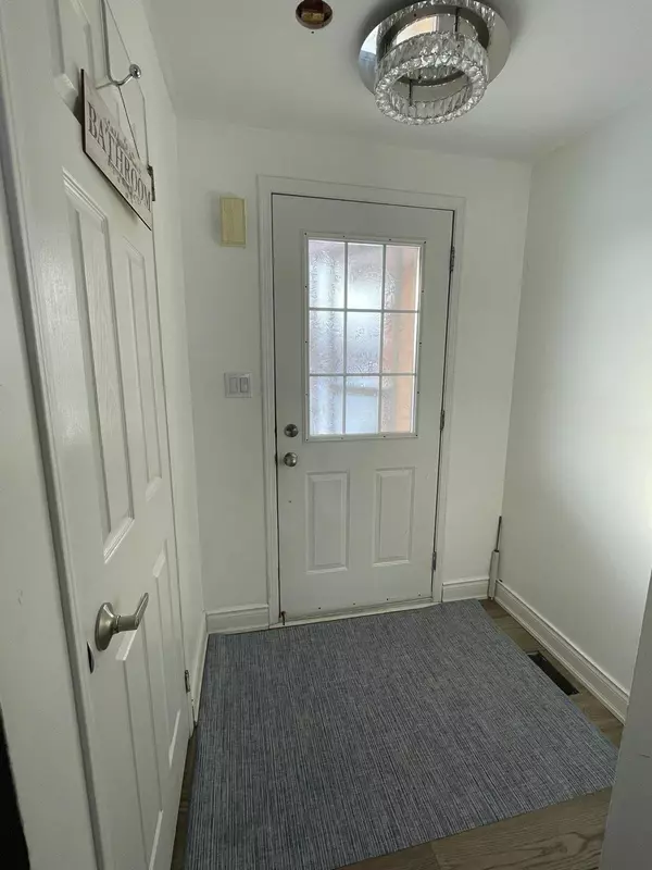 Barrie, ON L4N 8P8,63 Wessenger DR