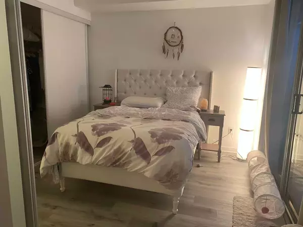 Toronto W01, ON M6S 5B5,105 The Queensway WAY #3105