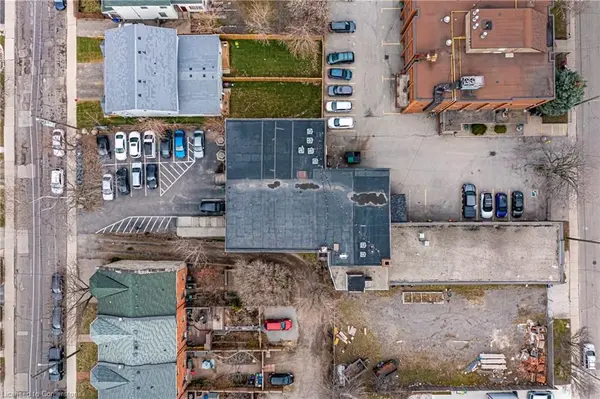 Hamilton, ON L8R 1J4,126 Catharine ST N