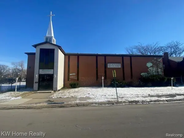 2967 Ewald CIR, Detroit, MI 48238