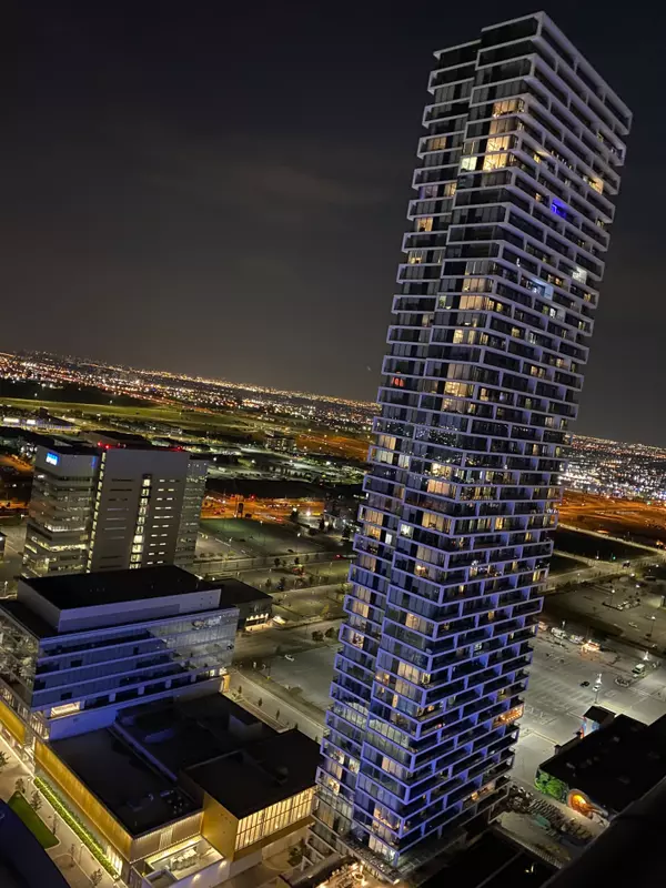 950 Portage Pkwy #4008, Vaughan, ON L4K 0J7