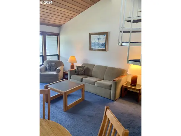 94304 WEDDERBURN LOOP #429, Gold Beach, OR 97444