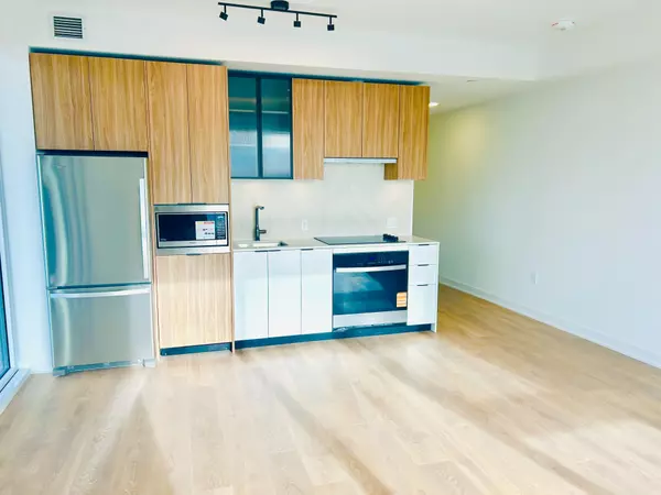 Toronto W08, ON M8Z 6C7,1037 The Queensway N/A #405