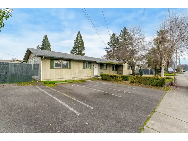 1117 SW GREENWOOD AVE, Grants Pass, OR 97526