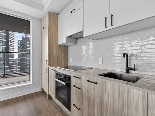 Toronto, ON M3C 0S4,1 Quarrington LN #1714