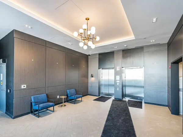 Barrie, ON L9J 0M1,430 Essa RD #217