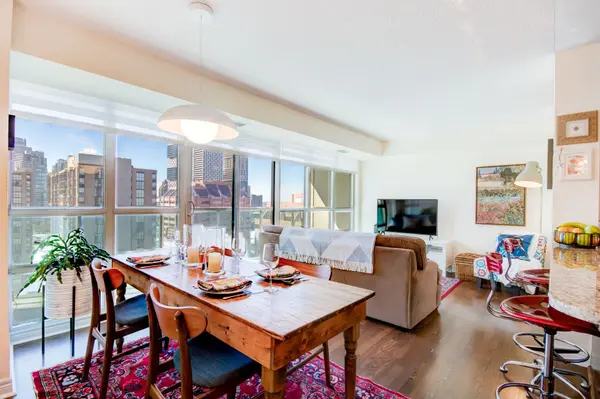 208 Enfield PL #2205, Mississauga, ON L5B 0G8