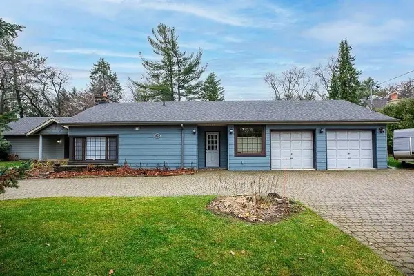 1356 Oak LN, Mississauga, ON L5H 2X7