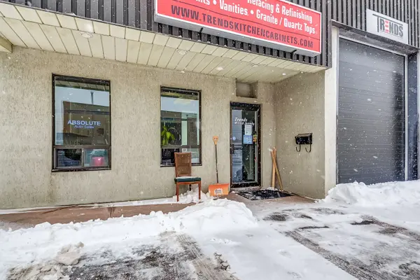 2050 Speers RD #1, Oakville, ON L6L 2X8