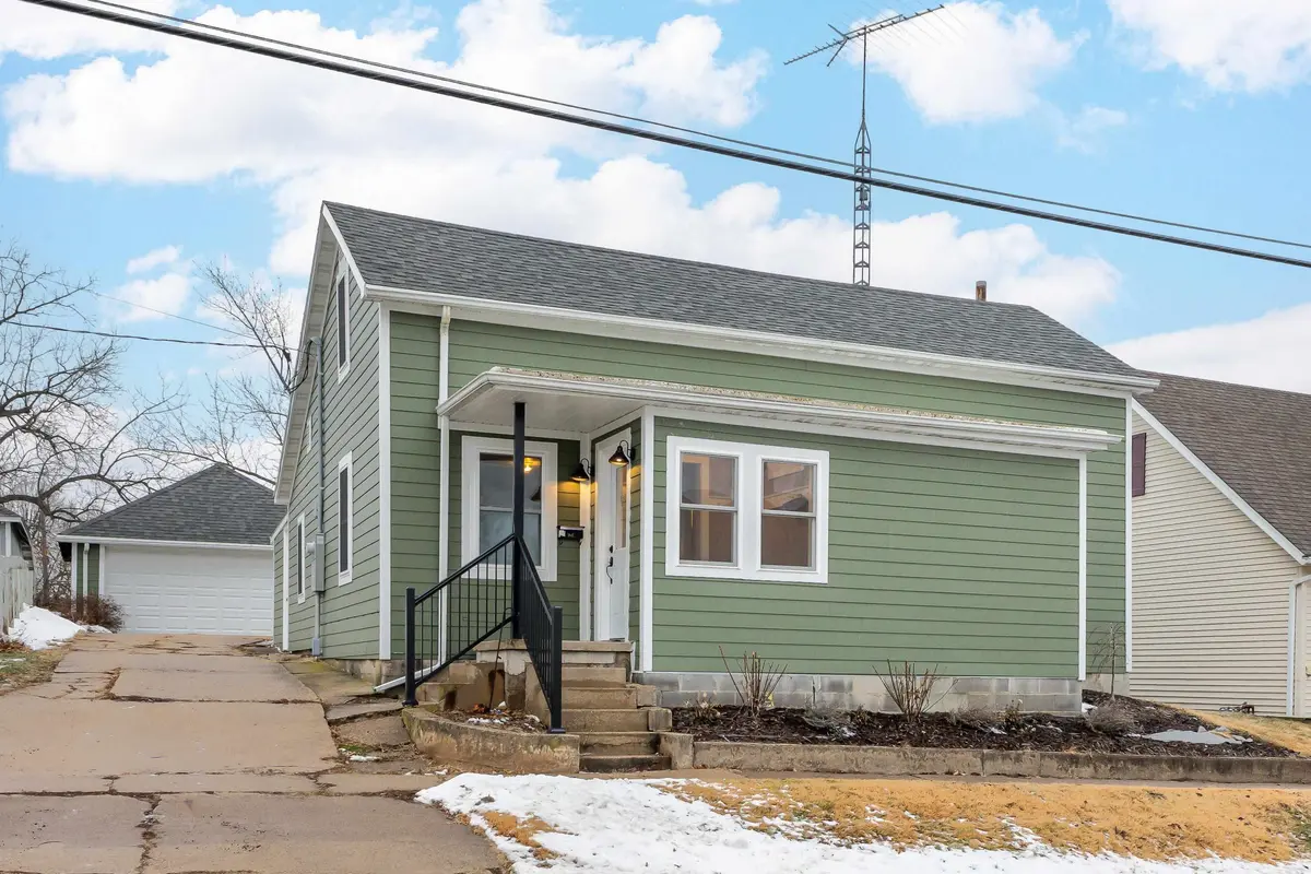 803 Ridge Street, Galena, IL 61036