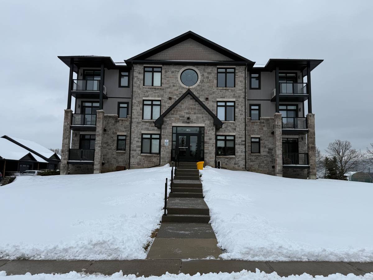 1109 Millwood AVE #302, Brockville, ON K6V 0C7