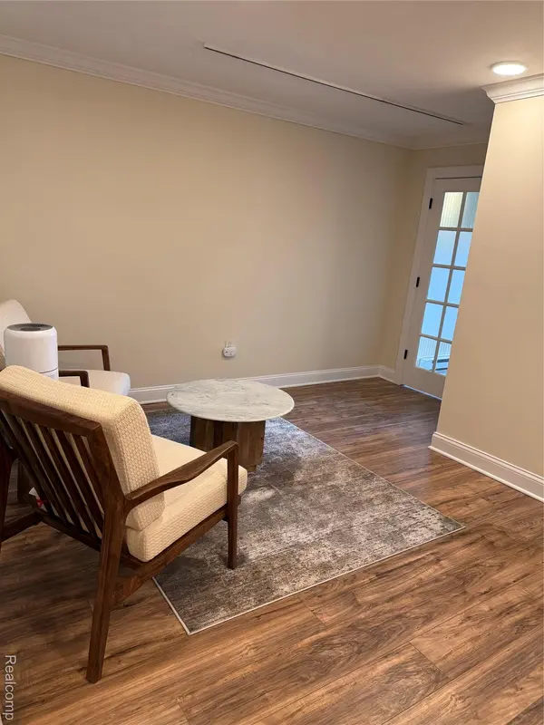 240 Martin #100, Birmingham, MI 48009