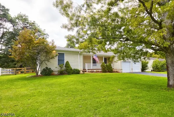 402 Frank Applegate Rd, Jackson Twp., NJ 08527