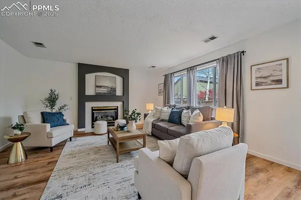 10578 Hyacinth LN, Highlands Ranch, CO 80129