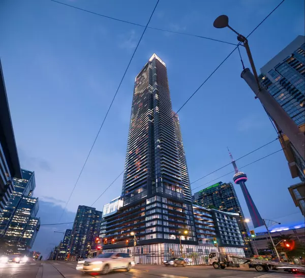 1 Concord Cityplace WAY #4708, Toronto, ON M5V 0X3