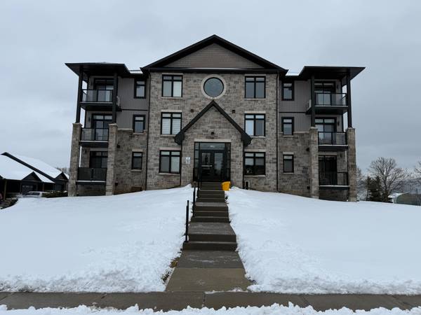 1109 Millwood AVE #302, Brockville, ON K6V 0C7