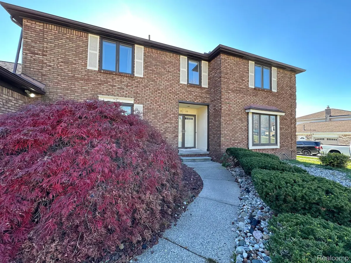 1949 KILBURN RD N, Rochester Hills, MI 48306