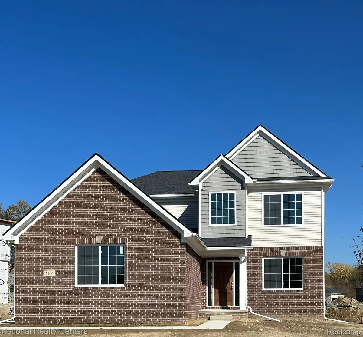 5 Rochawies DR, Oakland Twp, MI 48363