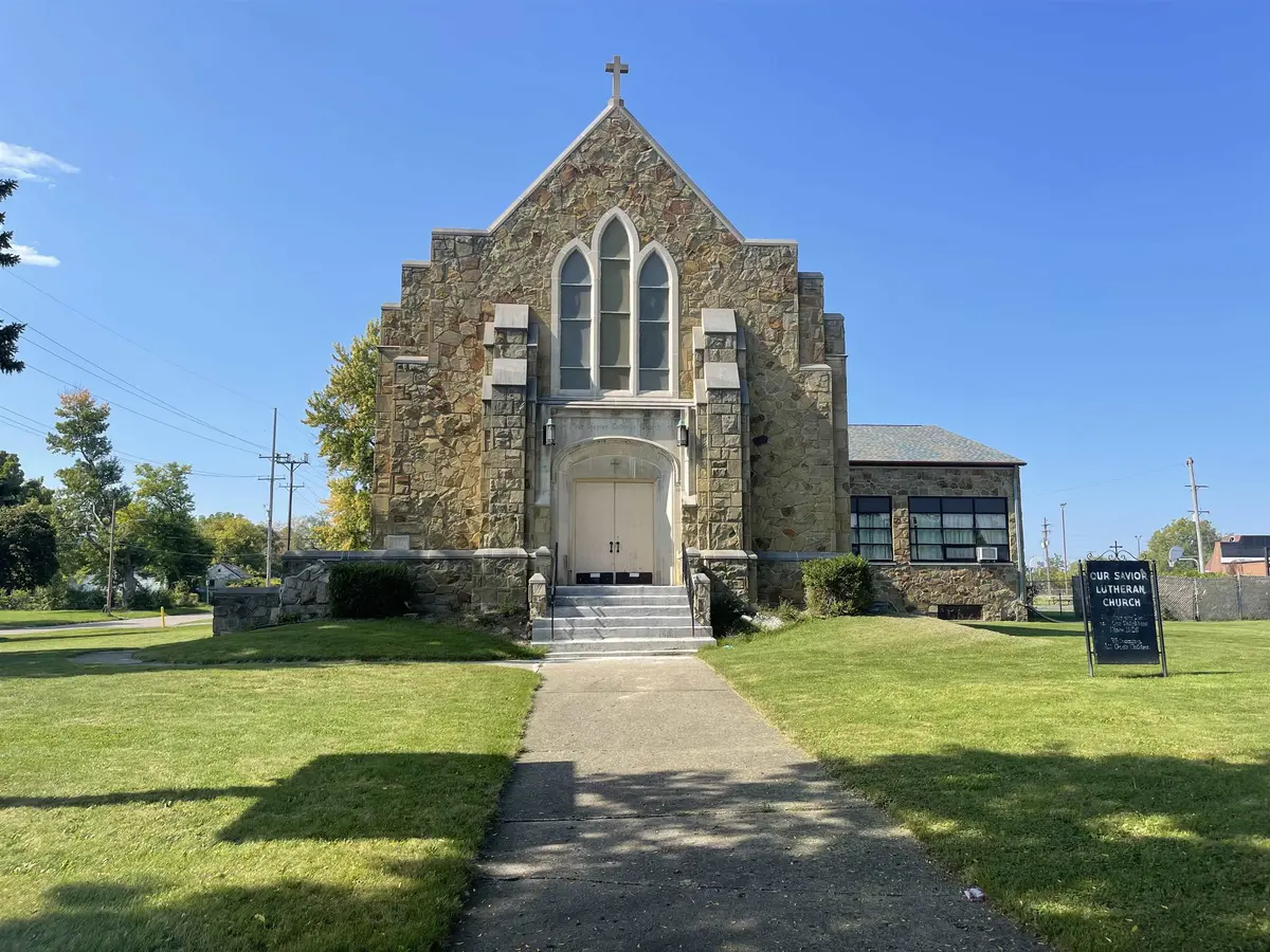 6901 N Saginaw ST, Flint, MI 48505