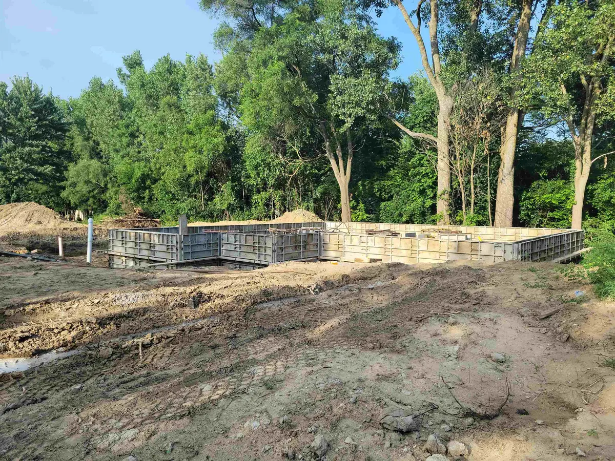 11461 Hidden Oaks DR, Vienna Twp, MI 48420