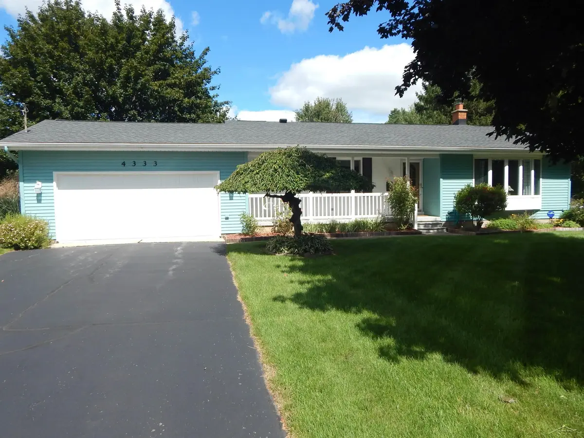 4333 Riverview DR, Bridgeport Twp, MI 48722