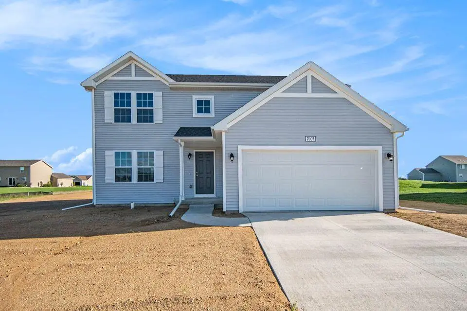 5917 Vrana DR, Berrien Twp, MI 49103