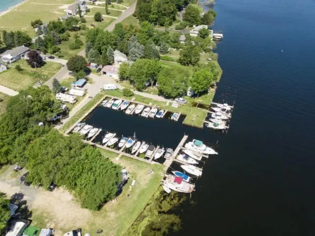 846 S Lakeshore DR, Pere Marquette Twp, MI 49431