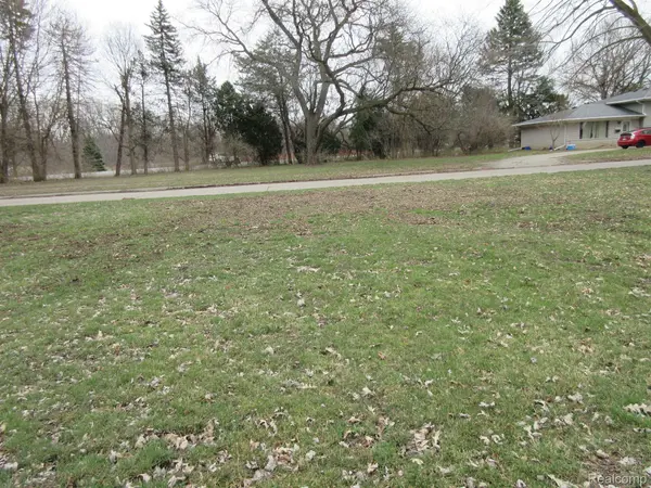 00 Fenton, Clinton Twp, MI 48038