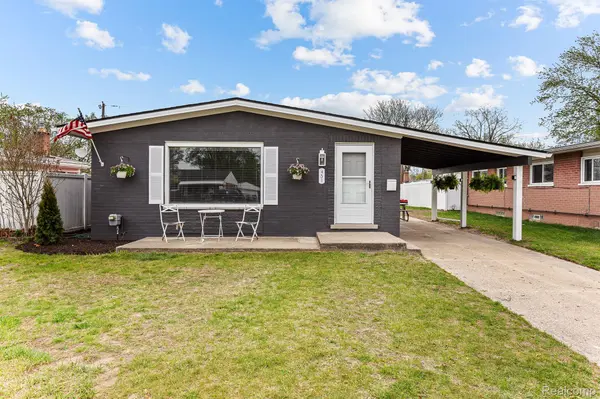 451 DARWIN ST, Westland, MI 48186