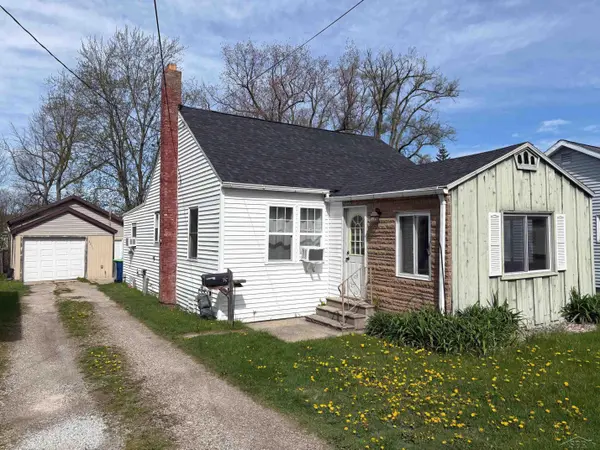 3011 Harrison DR, Carrollton Twp, MI 48604