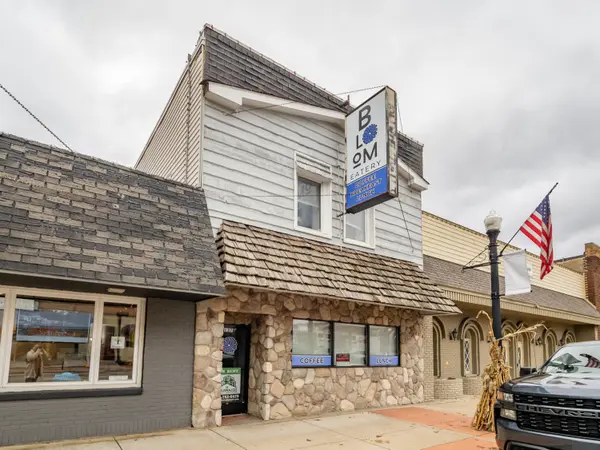 137 N Main ST, Plainwell City, MI 49080