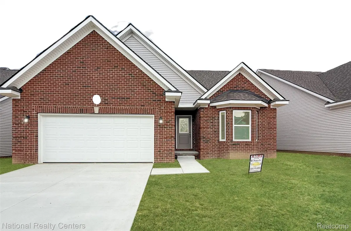 281 Devonshire DR, Lapeer, MI 48446