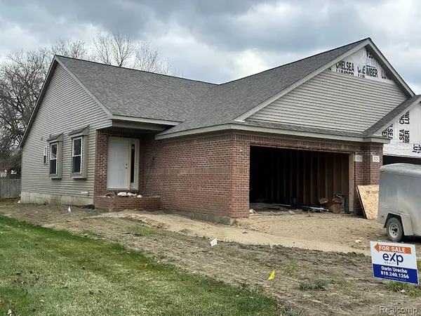 819 Chelsea Ridge CT, Howell, MI 48843