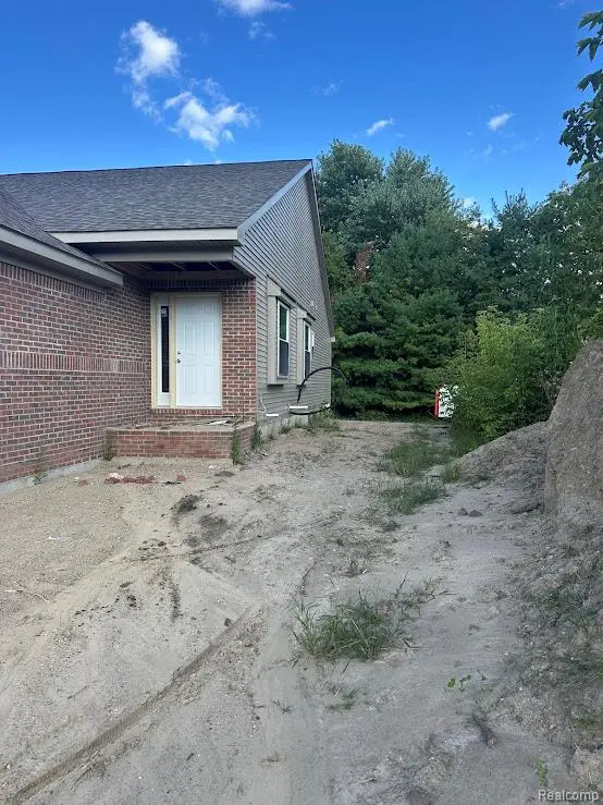 821 Chelsea Ridge CT, Howell, MI 48843