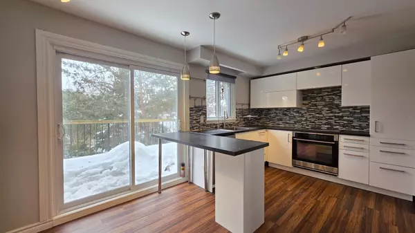 Toronto, ON M2H 3K6,9 Thimble Berry WAY