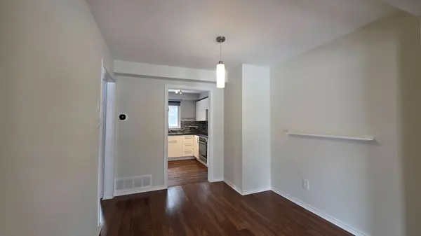 Toronto, ON M2H 3K6,9 Thimble Berry WAY