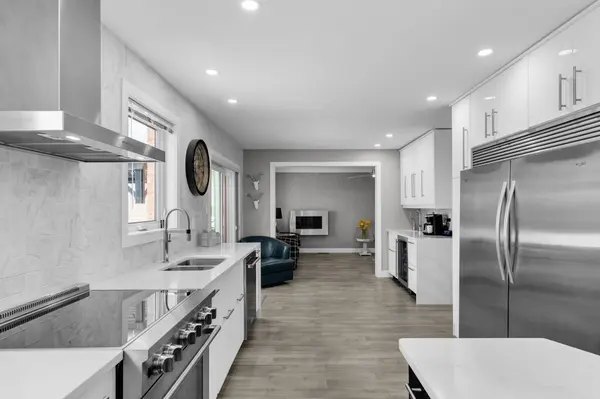 99 Johnson ST, Orillia, ON L3V 7R7