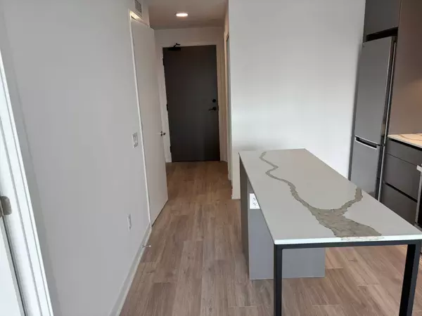 Brampton, ON L7A 5M5,20 All Nations DR #615