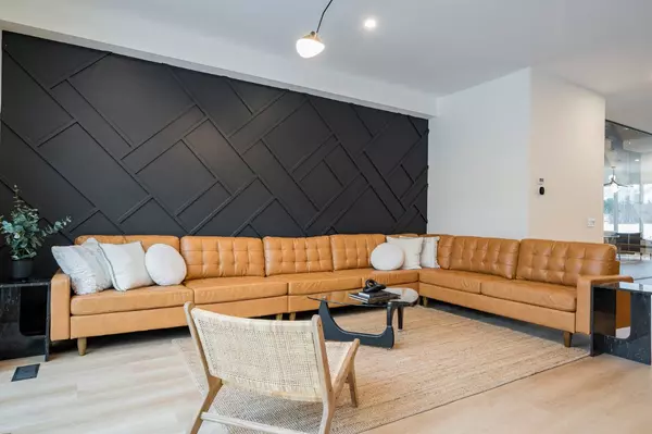 Blue Mountains, ON L9Y 0N3,145 Kandahar LN #1,2,3