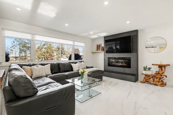 1458 Rhea PL, Blossom Park - Airport And Area, ON K1V 1H1