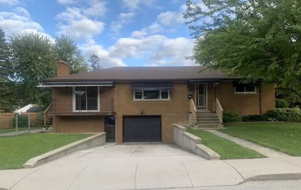 Hamilton, ON L9C 5G5,285 West 31 ST #Lower / Basement