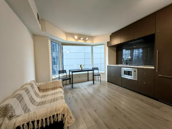 155 Yorkville AVE #605, Toronto C02, ON M5R 0B4