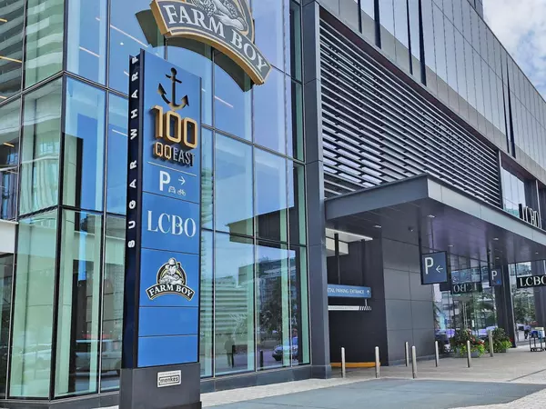 Toronto, ON M5E 0G1,55 Cooper ST #4605