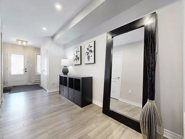 Aurora, ON L4G 0Y3,60 Stocks LN