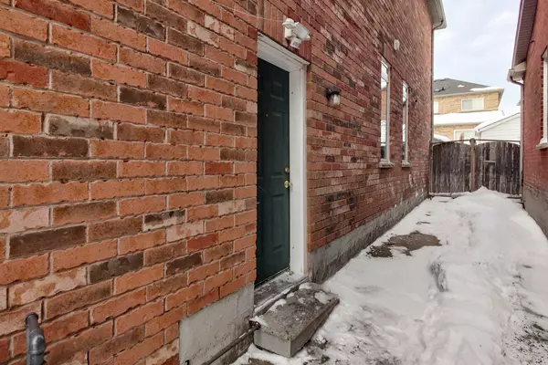 Brampton, ON L6Y 5N1,50 Pergola WAY #Bsmt