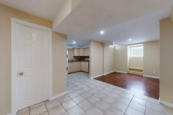 Brampton, ON L6Y 5N1,50 Pergola WAY #Bsmt