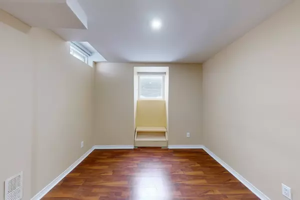 Brampton, ON L6Y 5N1,50 Pergola WAY #Bsmt