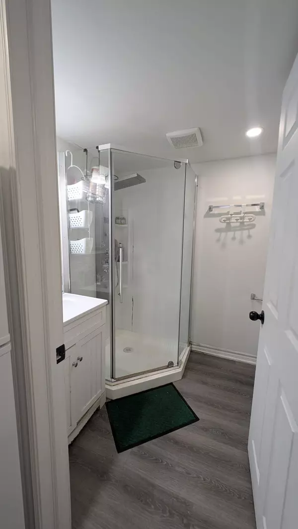 Hamilton, ON L9C 5G5,285 West 31 ST #Lower / Basement