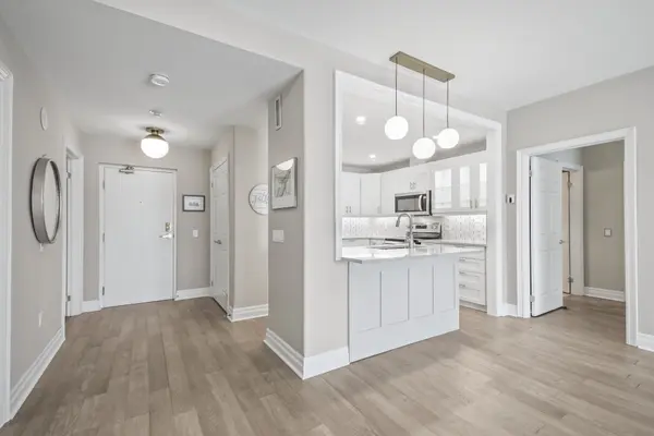 110 Steamship Bay RD #403, Gravenhurst, ON P1P 1Z9