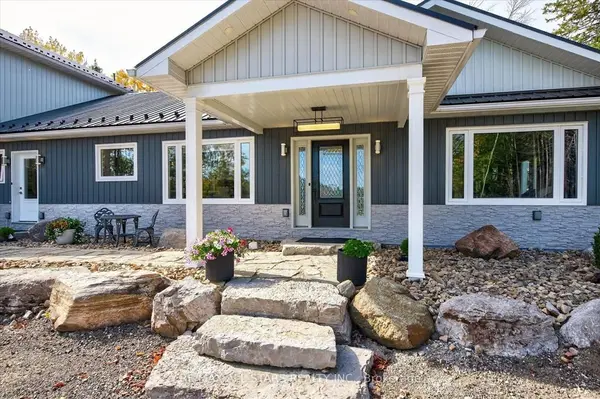 Kawartha Lakes, ON K0M 2B0,9 Lytle LN